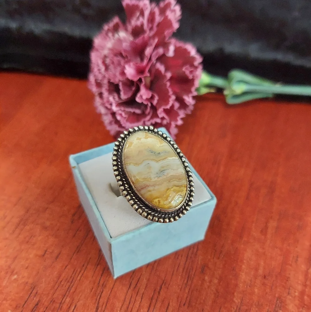 Handcrafted Mexican Crazy Lace Agate Oversized Oval Ring (7) - Picture 16 of 16